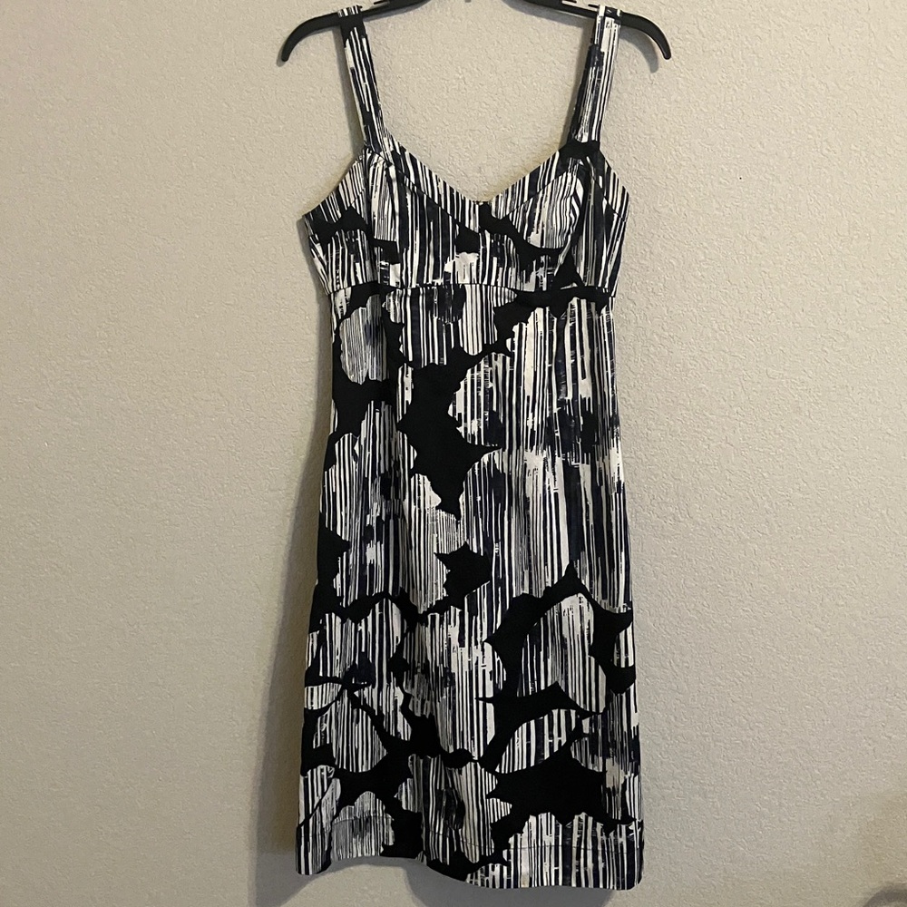 New York & Company Black and White Midi Dress